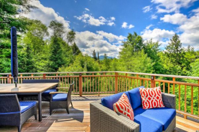 Pet-Friendly House with Deck - 10 Mi to Stowe Mtn!